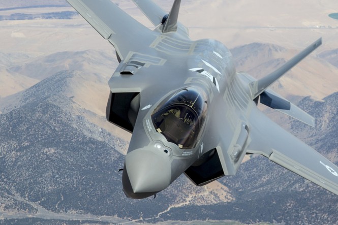 Phiền nhiễu như thử siêu chiến đấu cơ F-35 - ảnh 1