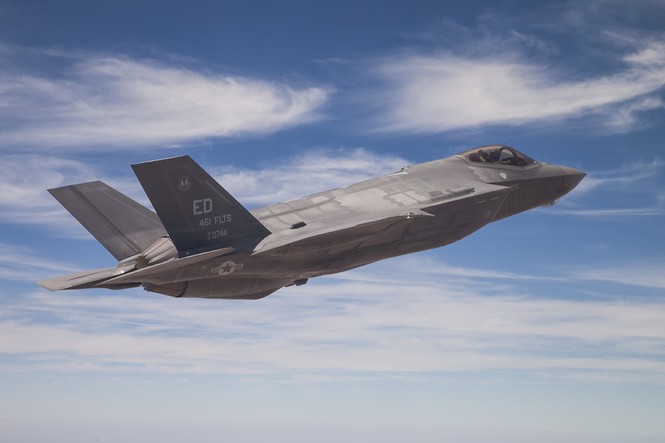 Phiền nhiễu như thử siêu chiến đấu cơ F-35 - ảnh 8