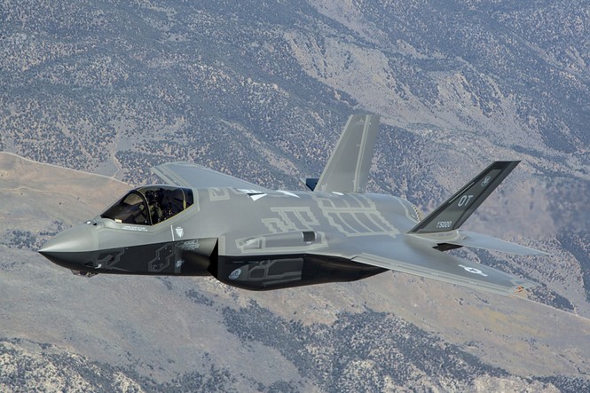 Phiền nhiễu như thử siêu chiến đấu cơ F-35 - ảnh 9