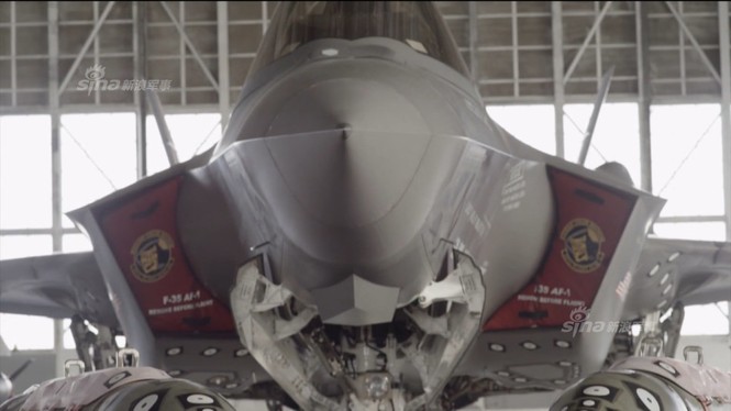 Nhìn gần cung - kiếm của siêu chiến đấu cơ F-35 - ảnh 4