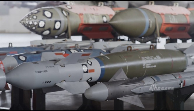 Nhìn gần cung - kiếm của siêu chiến đấu cơ F-35 - ảnh 6