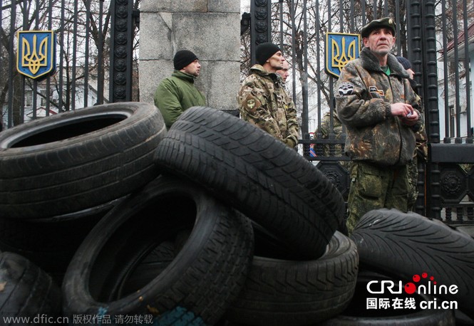 ‘Tiểu đoàn tiễu phạt’ bao vây Bộ Quốc phòng Ukraine - ảnh 6