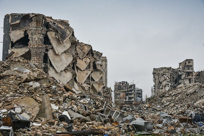 Công binh Nga cày xới từng mét đất Aleppo - ảnh 14