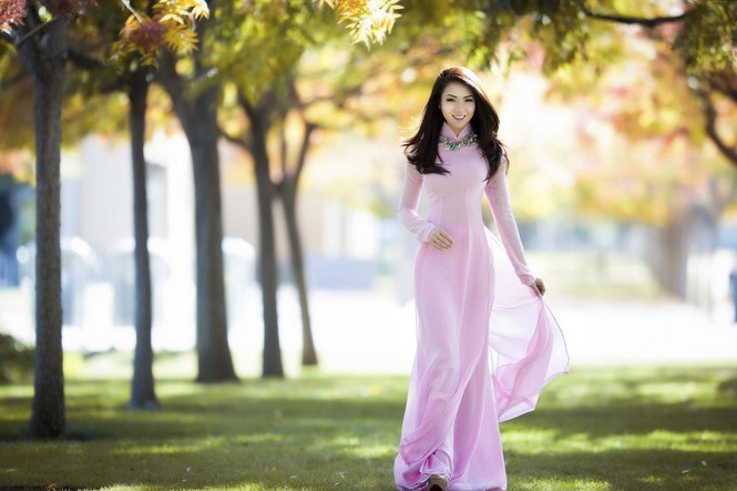 Jennifer Chung đẹp tinh khôi sáng đầu năm với áo dài - ảnh 5