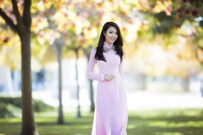 Jennifer Chung đẹp tinh khôi sáng đầu năm với áo dài - ảnh 6