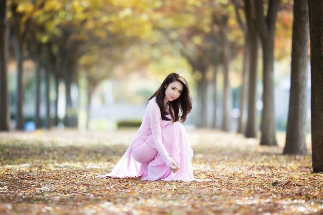 Jennifer Chung đẹp tinh khôi sáng đầu năm với áo dài - ảnh 4