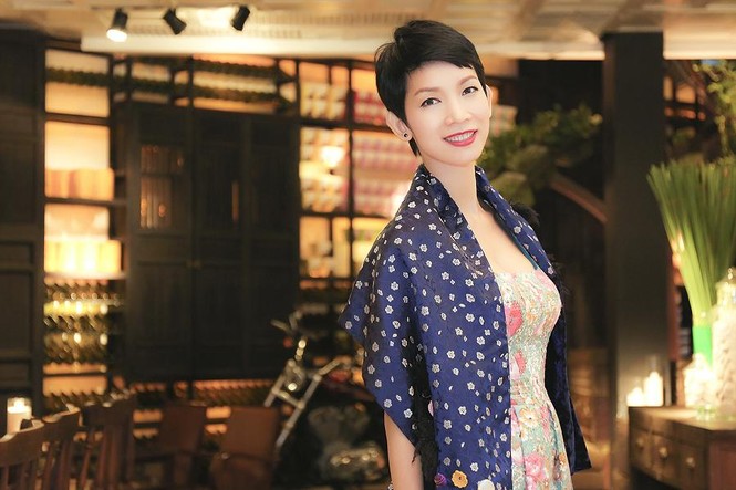 Xuân Lan diện váy hoa trẻ trung đi dự sự kiện đầu năm - ảnh 9