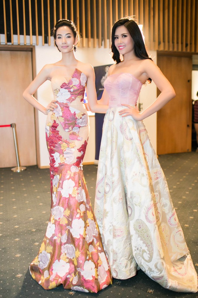 Sao Việt 'đọ' vẻ quyến rũ với Hoa hậu thế giới 2011 - ảnh 3
