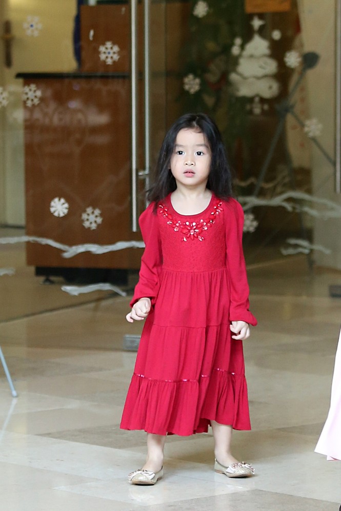 Lưu Hương Giang xách túi trăm triệu xuống phố cùng con gái - ảnh 9