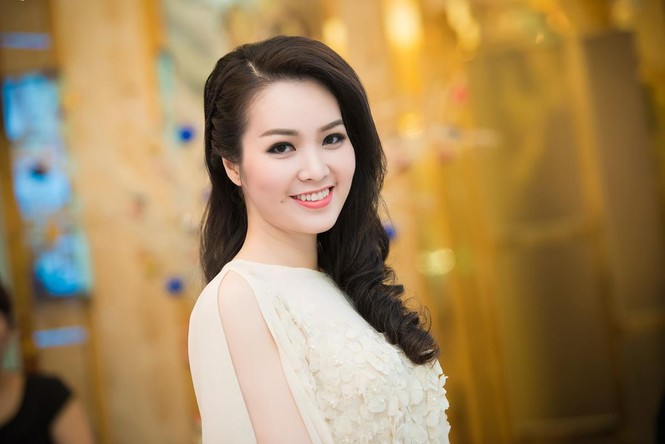 Ngọc Hân, Thụy Vân, Tú Anh hội ngộ khoe sắc - ảnh 4