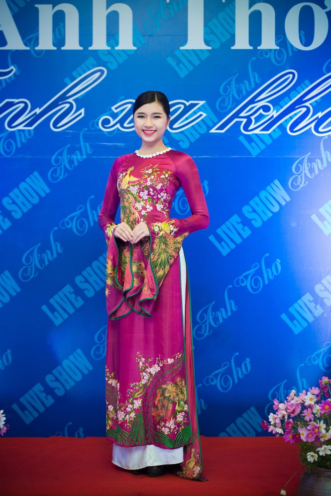 'Người đẹp làn da' Thanh Tú duyên dáng với áo dài - ảnh 8