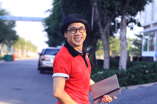 'Người tình' Tùng Hero thẹn thùng khi hát trước mặt Trương Ngọc Ánh - ảnh 6