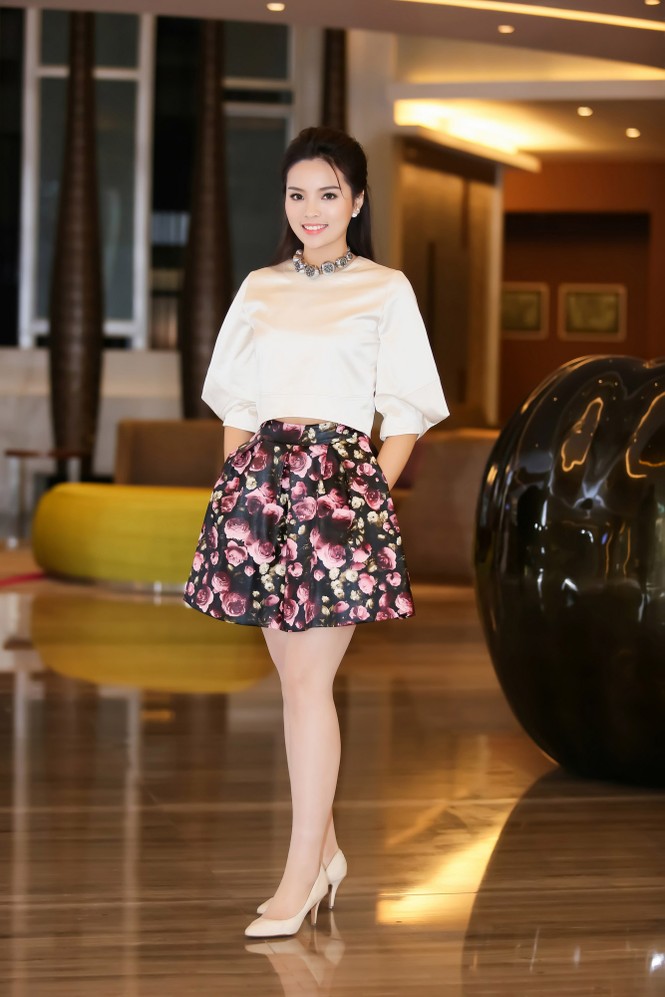 Kỳ Duyên xinh tươi trong trang phục thường ngày - ảnh 5