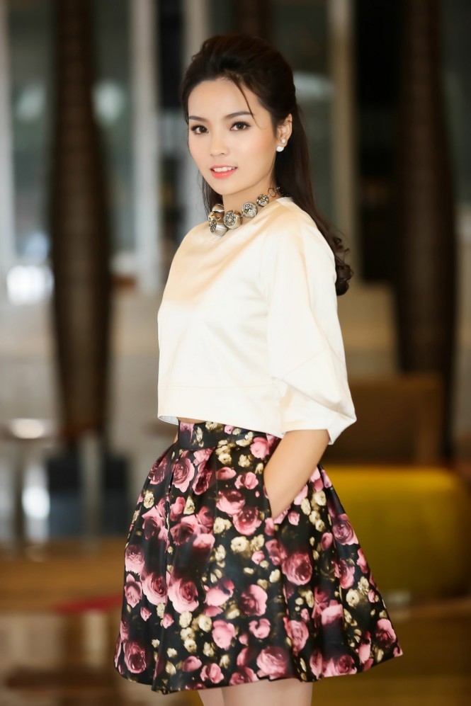 Kỳ Duyên xinh tươi trong trang phục thường ngày - ảnh 7