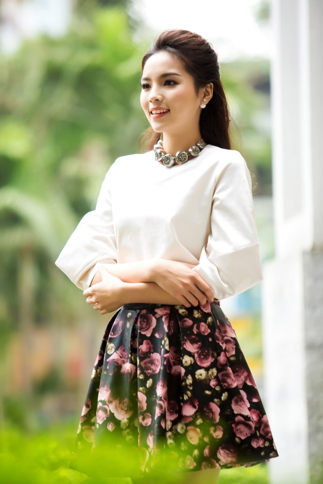 Kỳ Duyên xinh tươi trong trang phục thường ngày - ảnh 9