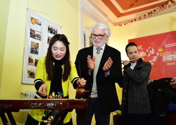 Trương Ngọc Ánh, Mr. Đàm gặp gỡ ngôi sao điện ảnh Italy - ảnh 3