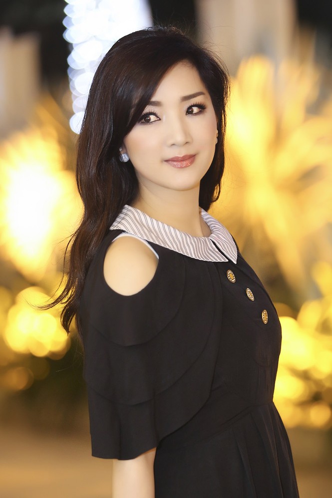 Hoa hậu Giáng My xinh đẹp, trẻ trung đi làm giám khảo - ảnh 4