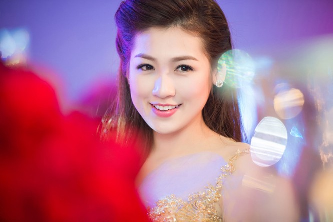 Á hậu Tú Anh, Thụy Vân 'đọ' nhan sắc lộng lẫy - ảnh 7