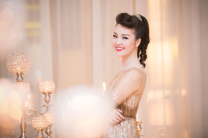 Á hậu Tú Anh, Thụy Vân 'đọ' nhan sắc lộng lẫy - ảnh 12