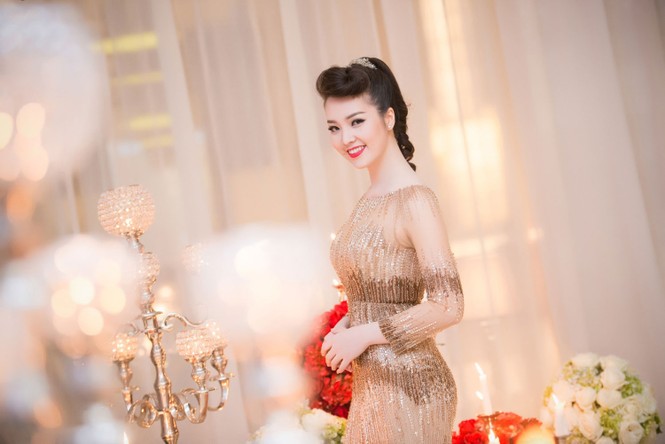 Á hậu Tú Anh, Thụy Vân 'đọ' nhan sắc lộng lẫy - ảnh 11