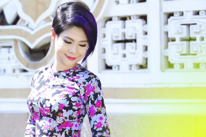 'Búp bê' Thanh Thảo ngượng ngùng khi mặc áo dài - ảnh 2