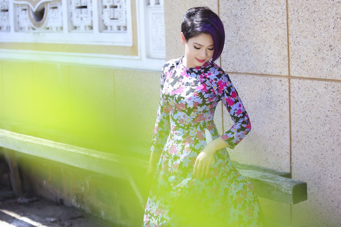 'Búp bê' Thanh Thảo ngượng ngùng khi mặc áo dài - ảnh 1