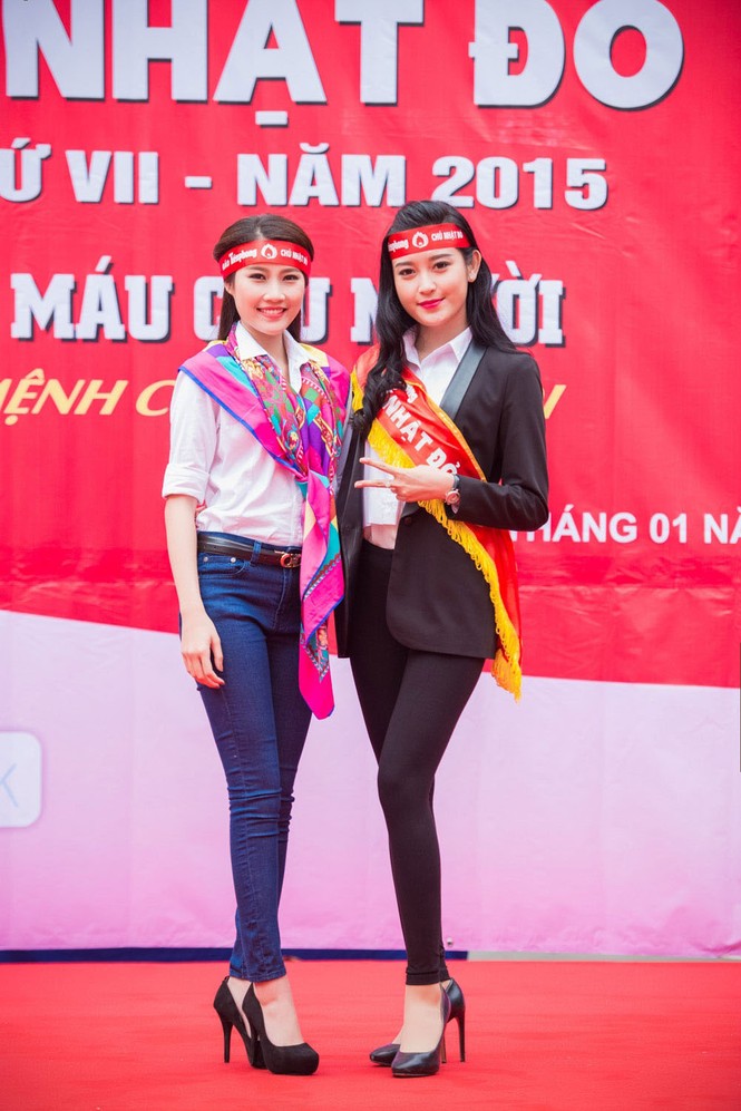 Người đẹp rạng rỡ tại Chủ Nhật Đỏ 2015 ở Hà Nội - ảnh 9