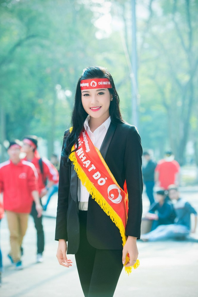 Người đẹp rạng rỡ tại Chủ Nhật Đỏ 2015 ở Hà Nội - ảnh 5