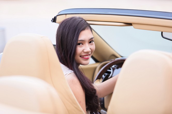 'Người đẹp tài năng' Kiều Anh sành điệu bên xế hộp trắng muốt - ảnh 7