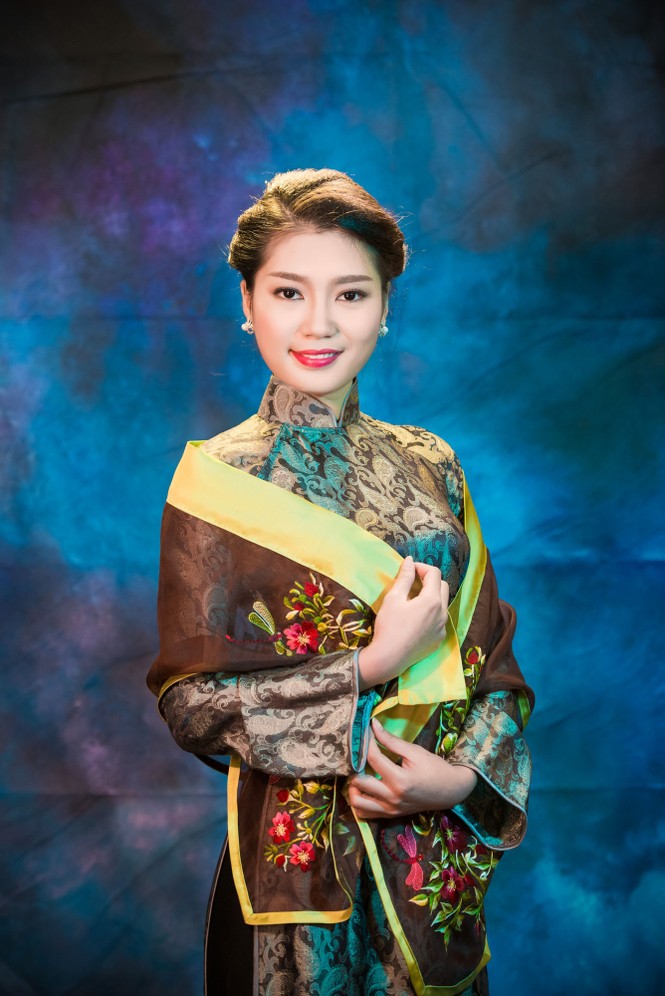 Người đẹp Thanh Tú, Kiều Anh duyên dáng với áo dài - ảnh 10