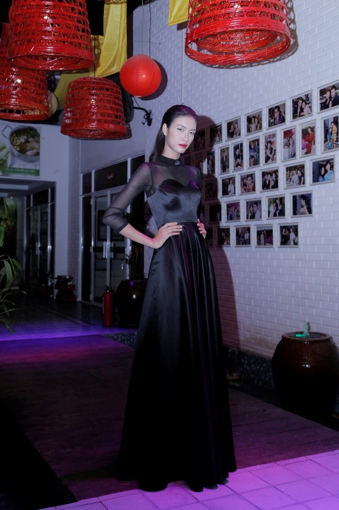 Quán quân Next Top Model Quang Hùng tình tứ cùng bạn gái - ảnh 6