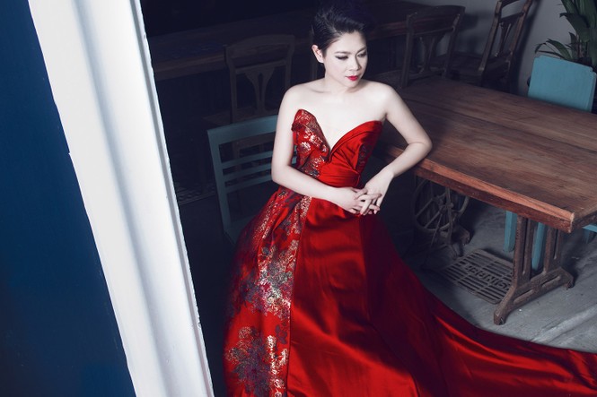'Búp bê' Thanh Thảo 'lột xác' với phong cách kiêu sa, gợi cảm - ảnh 4