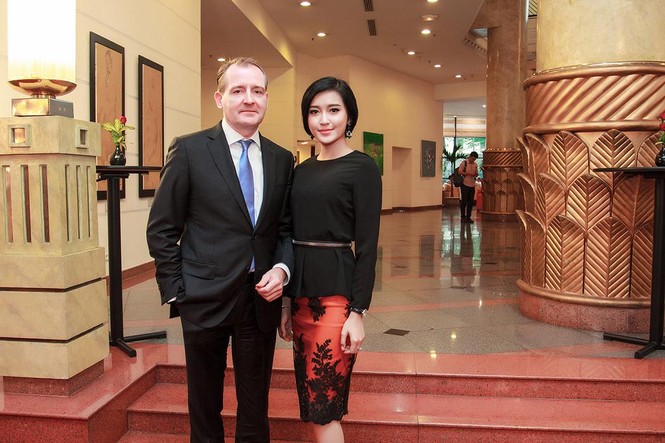 Á hậu Huyền My xinh đẹp cùng mẹ dự sự kiện - ảnh 8