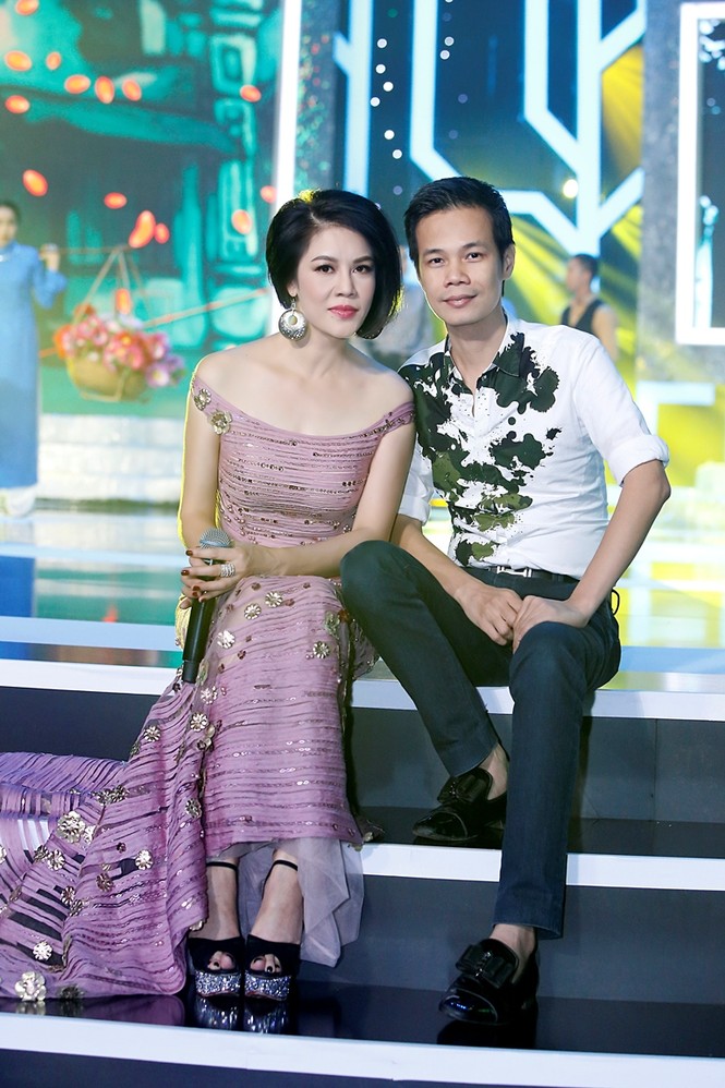 Thu Phương bất ngờ 'xuống tóc' trẻ trung trong Chào Xuân 2017 - ảnh 4