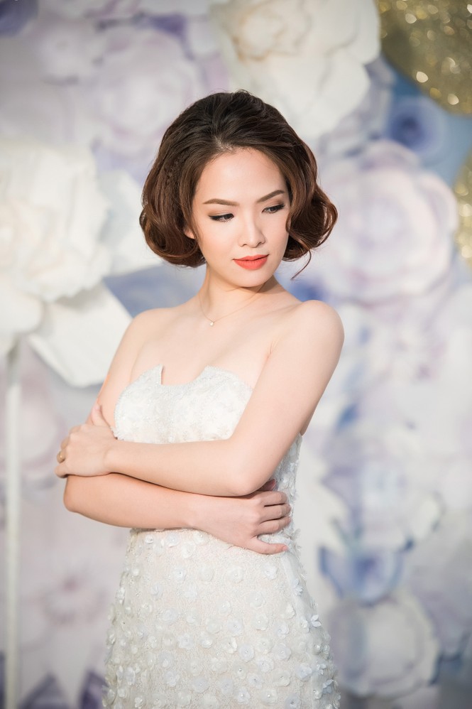 Thuỵ Vân, Đan Lê mặc mỏng manh giữa trời lạnh - ảnh 3