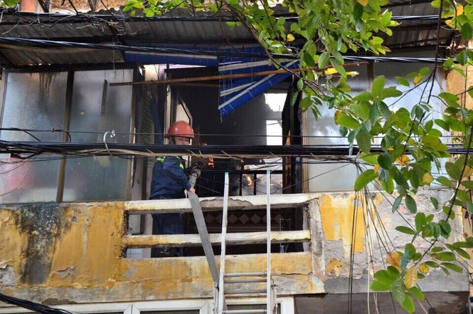 Hà Nội: Cháy lớn trên phố Phùng Hưng, vội sơ tán trẻ mầm non - ảnh 6