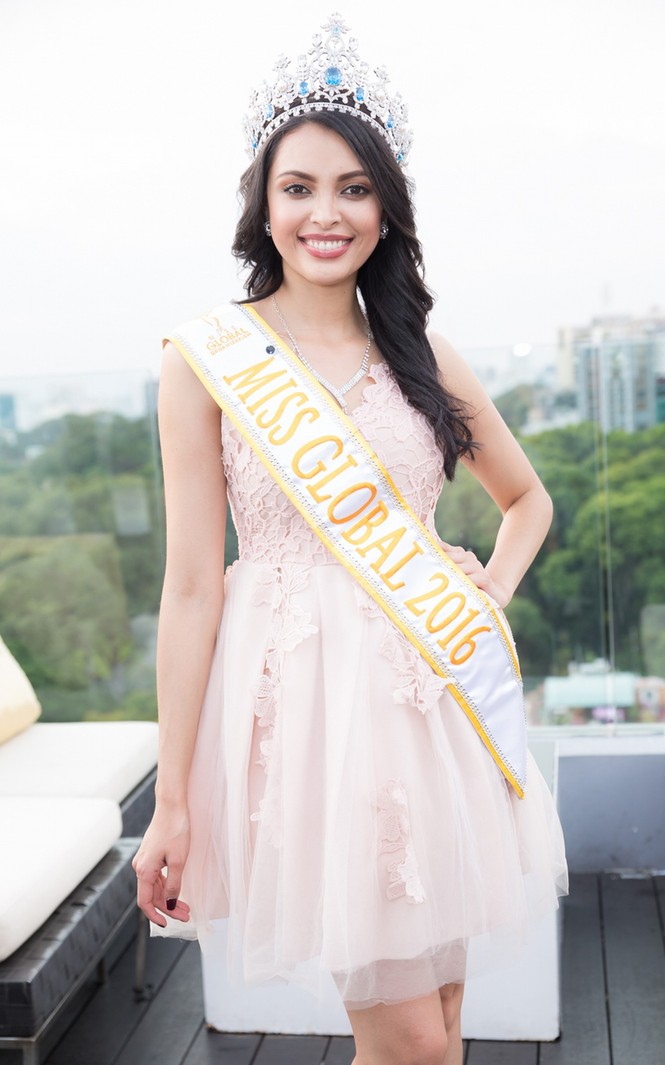 siêu mẫu hà anh - ảnh 4
