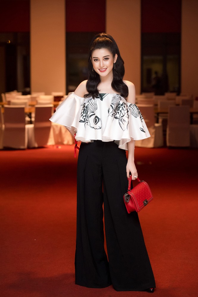 sao trên thảm đỏ - ảnh 1