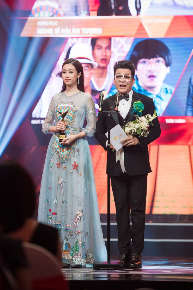 Hoa hậu Mỹ Linh lộng lẫy khoe sắc bên dàn sao VTV - ảnh 5