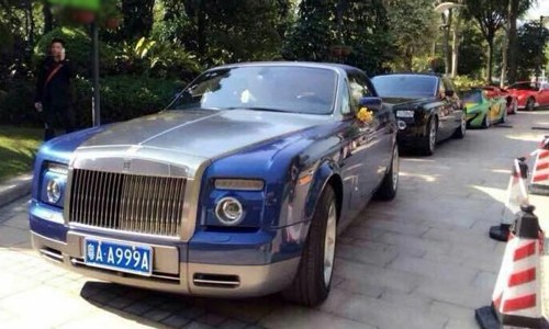 Lóa mắt với dàn xế siêu sang ở lễ cưới đại gia Trung Quốc - ảnh 1