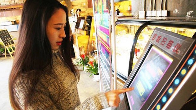 Nhà hàng miễn phí lẩu cho khách có ngoại hình đẹp - ảnh 5