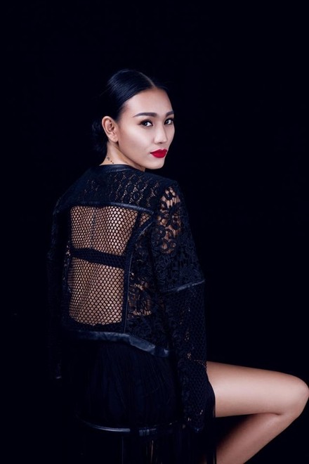 Diệu Huyền gợi cảm với áo lưới - ảnh 6