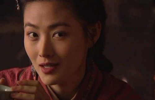 'Phan Kim Liên' Vương Tư Ý bị chê mặt sưng, xuống sắc - ảnh 5