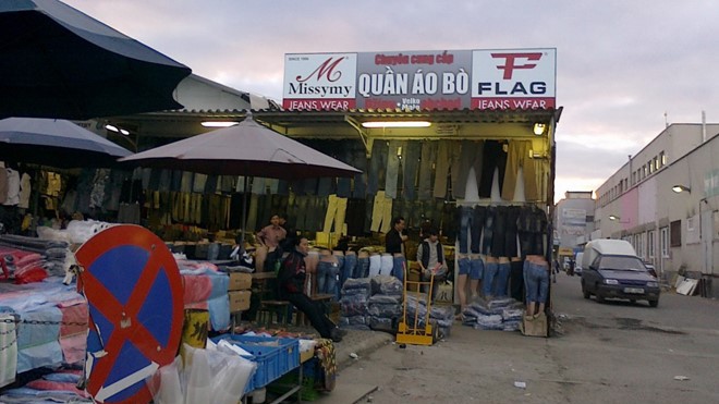 Mafia gốc Việt thống trị 'thủ phủ ma túy' Trung Âu - ảnh 1