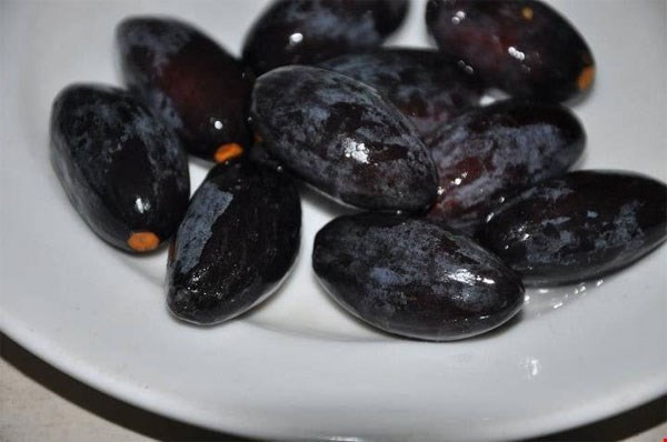 Thịt ba chỉ om trám đen đưa cơm ngày se lạnh - ảnh 2