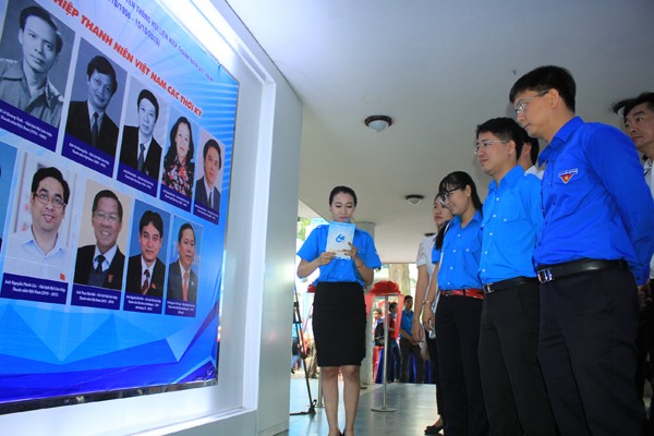 TPHCM khai mạc triển lãm ảnh Tôi yêu Tổ quốc tôi - ảnh 2