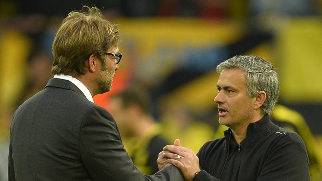 HLV Mourinho thất thế khi đối đầu Klopp - ảnh 1