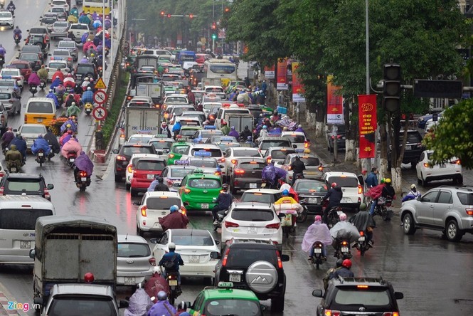 Hà Nội: Kẹt cứng giao thông trên tuyến buýt nhanh BRT - ảnh 11