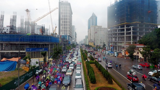 Hà Nội: Kẹt cứng giao thông trên tuyến buýt nhanh BRT - ảnh 1