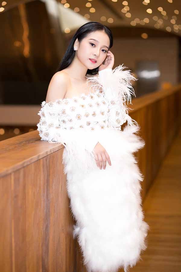 Tam Triều Dâng - Ngẩn ngơ nhan sắc tuổi 18 - ảnh 8